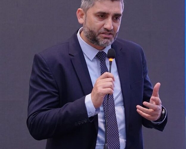 Leading the HR Tech Disruption: CrecenTech Launches StaffVizA Game-Changing AI Powered HR Platform to Empower Pakistan’s Workforce, Anytime, Anywhere.