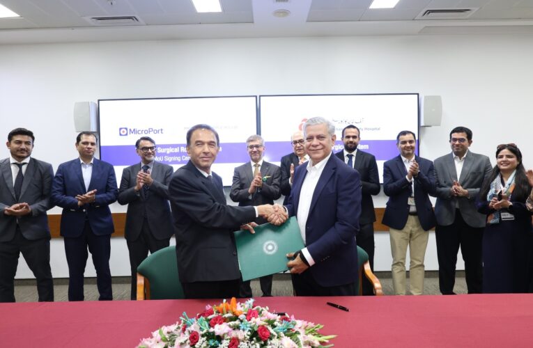 The Aga Khan University Hospital Signs MoUs to Introduce Advanced Robotic Surgery